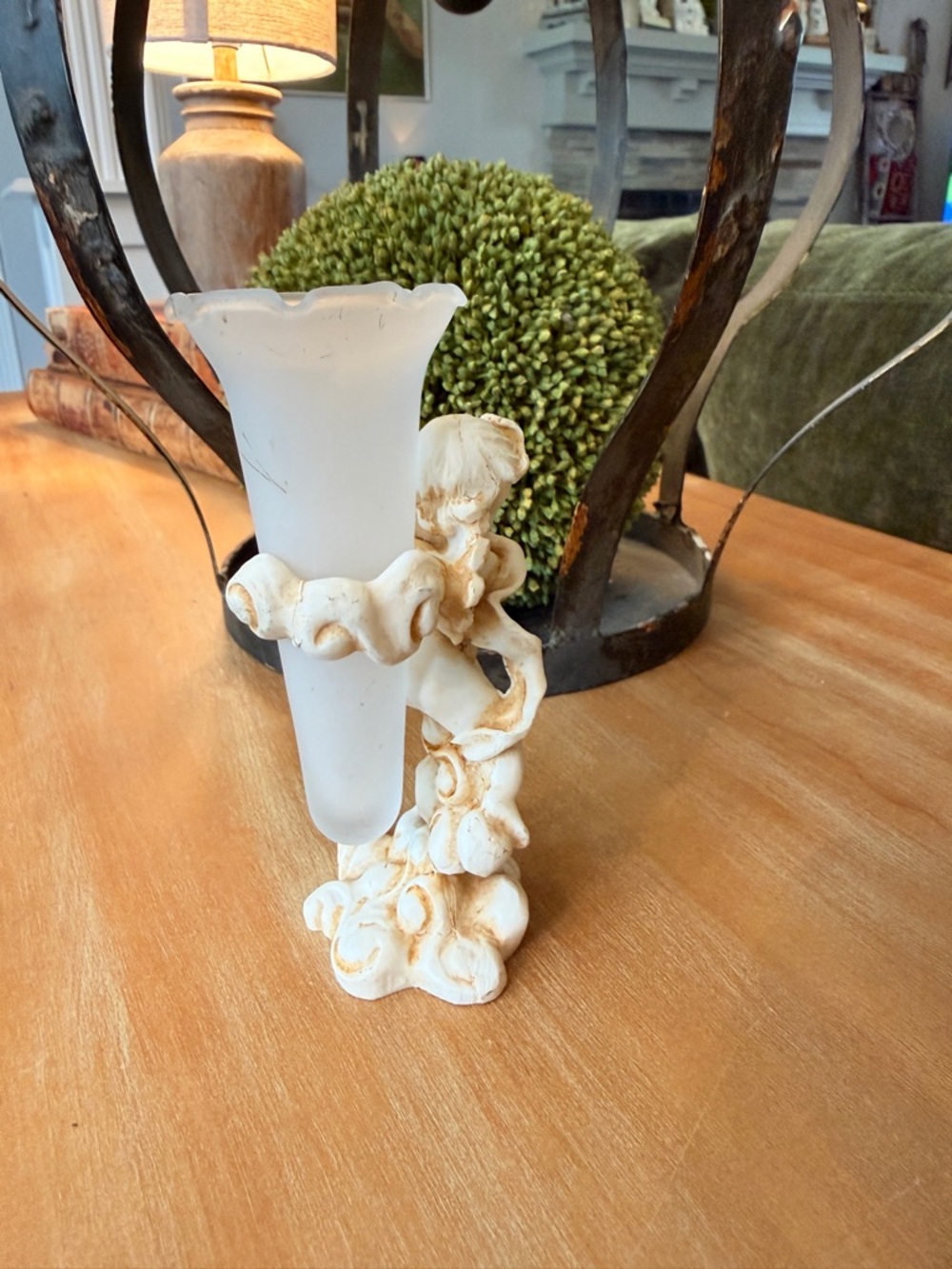 Vintage Italian Cherub Bud Vase - Cream White - Picture 12 of 15